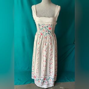 Jardinvue Vintage-inspired Sleeveless Floral Embroidered White Dress, EUC